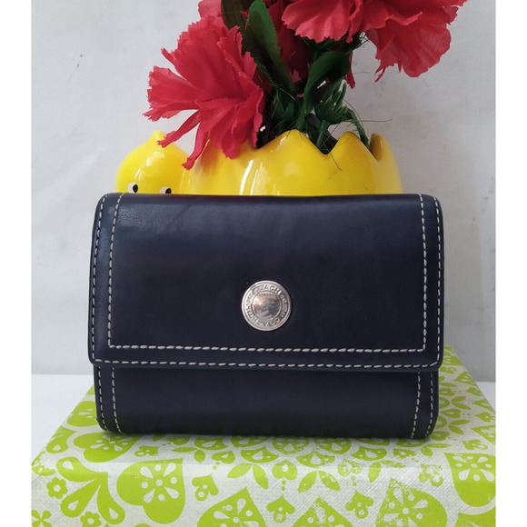 Coach Chelsea Black Leather Credit Card Trifold Wallet - Picture 2 of 16